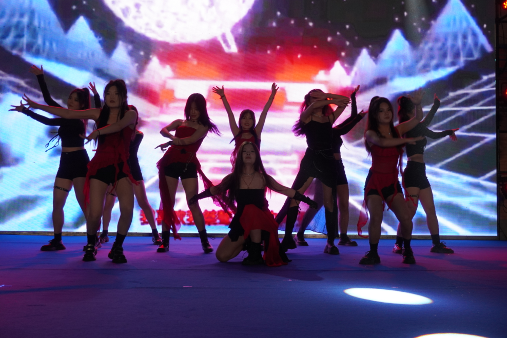 青春校园|青春绽放，梦想远航——必赢242net官网2024届毕业晚会圆满结束​