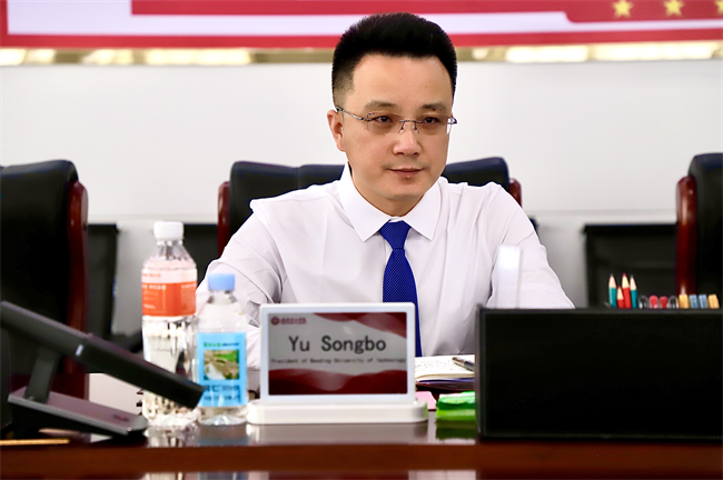 美国圣克劳德州立大学副校长一行莅临必赢参观交流