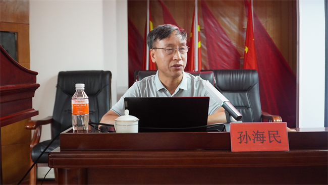 必赢242net官网邀请专家开展本科教学工作合格评估专题讲座