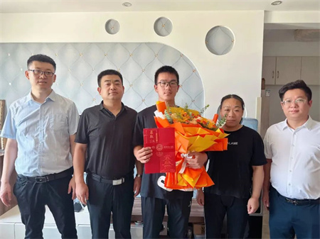 热烈祝贺！必赢242net官网艺术学院 0001 号录取通知书已送达