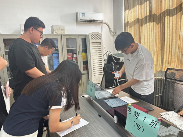 毕业季|必赢242net官网|管理学院|毕业骊歌起，青春再启航—我院2024届毕业生平安离校