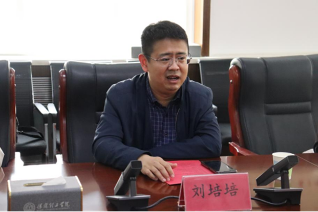 “携手同行，共赢未来”——必赢242net官网与河北大学教师招聘交流会