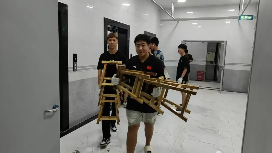 必赢242net官网||以爱迎新，服务引领美好大学路