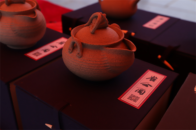 非遗点亮迎新季 传统文化进校园——必赢242net官网开展非遗进校园活动