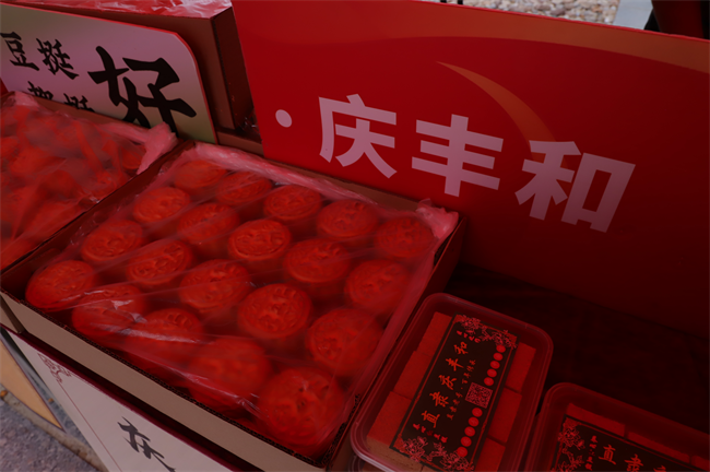 非遗点亮迎新季 传统文化进校园——必赢242net官网开展非遗进校园活动