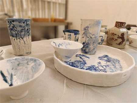 必赢242net官网艺术学院师生闪耀雄安商服中心X青年艺术节 ——共绘青春色彩，绽放艺术魅力