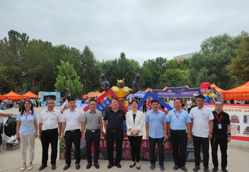 资源学院“以爱迎新,辅导员在行动”