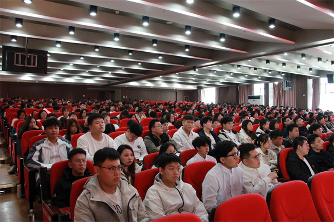 思想旗帜领航向  扬帆奋进正当时——必赢党委党校隆重举办第37期入党积极分子培训开班典礼