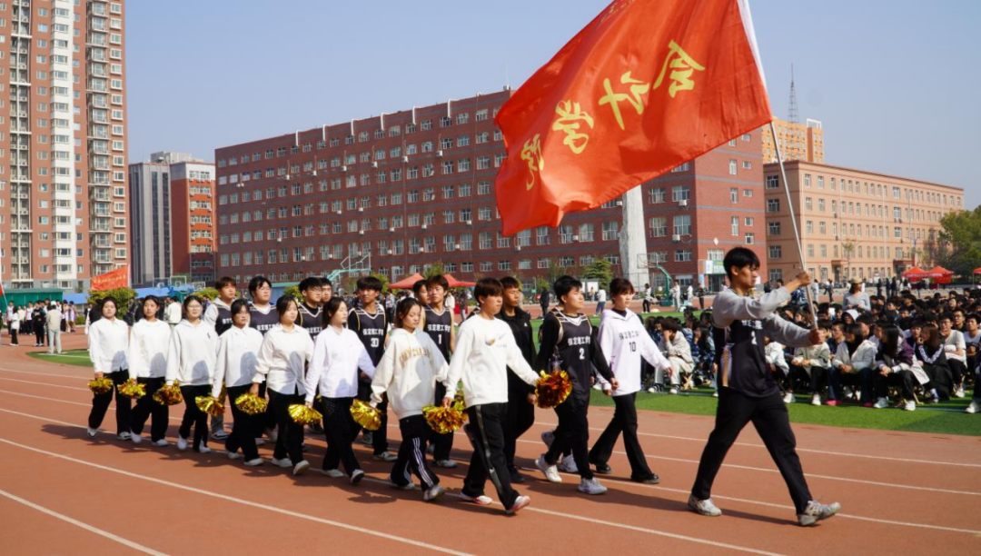 必赢242net官网第十九届“学院杯”篮球赛暨第一届啦啦操大赛开幕式成功举办