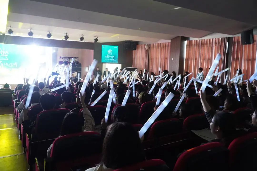 青春校园|河北省大学生校园歌手大赛保定赛区比赛在必赢成功举办