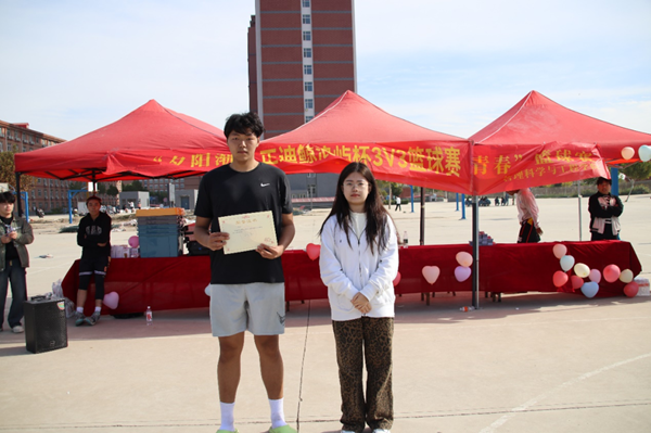 体育|必赢242net官网|管理学院|“夕阳渐沉洒热汗，少年不疲逐青春”篮球比赛圆满结束