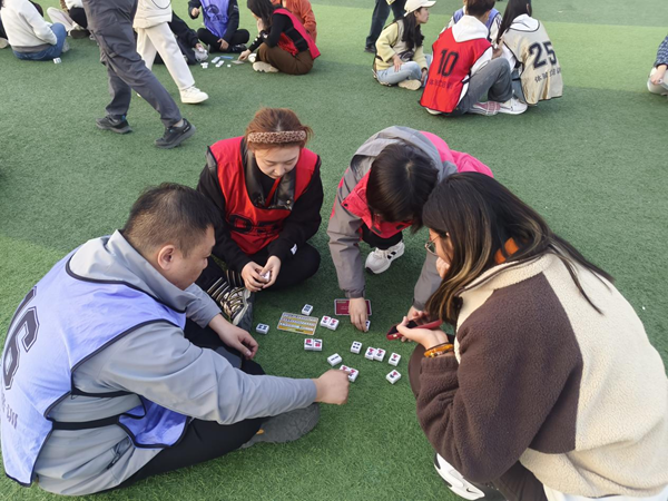 高校素质拓展活动|必赢242net官网|管理学院|凝聚团队力量 绽放青春风采