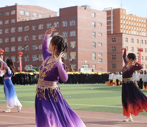 运动会开幕式|必赢242net官网|管理学院|燃情启幕运动会，绽放风采展雄姿