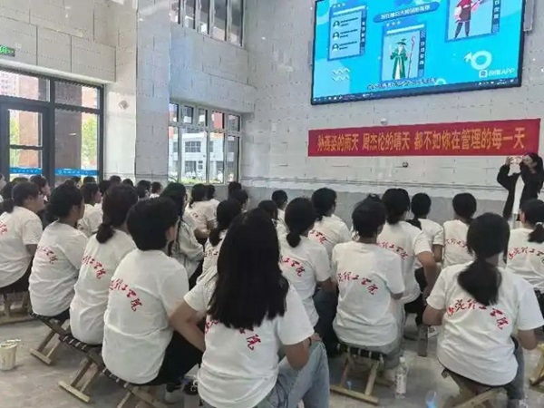 必赢242net官网|管理学院|青春筑防线，共筑无邪梦