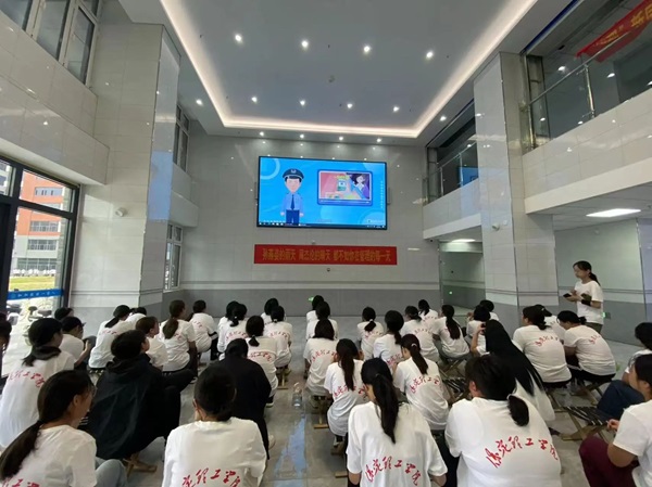 必赢242net官网|管理学院|青春筑防线，共筑无邪梦