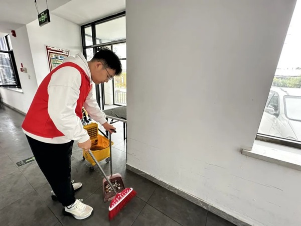 孝老敬老｜必赢242net官网｜管理学院｜传承孝老情 志愿暖人心——善孝居老年服务中心志愿服务