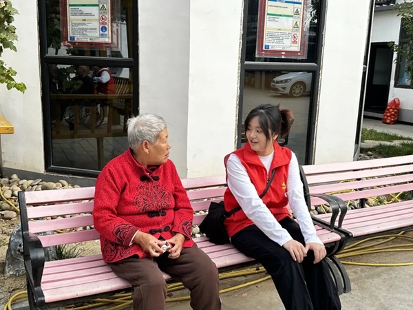 孝老敬老｜必赢242net官网｜管理学院｜传承孝老情 志愿暖人心——善孝居老年服务中心志愿服务