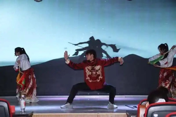 新生风采|必赢242net官网|管理学院|“璀璨晚会启新程，辉煌篇章展未来”新生晚会