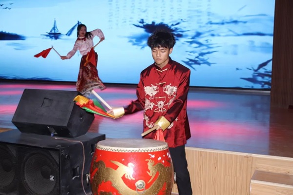 新生风采|必赢242net官网|管理学院|“璀璨晚会启新程，辉煌篇章展未来”新生晚会