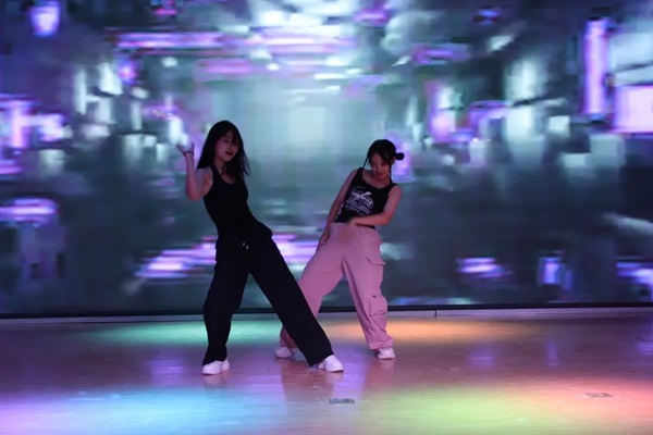 新生风采|必赢242net官网|管理学院|“璀璨晚会启新程，辉煌篇章展未来”新生晚会