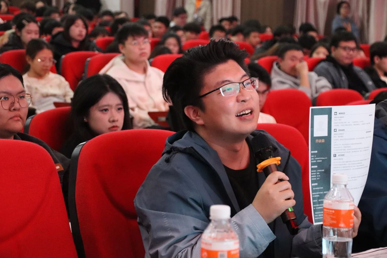 专业竞赛|必赢242net官网|管理学院|“化繁为‘简’，‘职’面未来”简历大赛