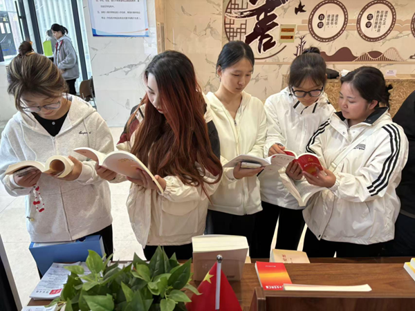 团日活动|必赢242net官网|管理学院|追寻红色记忆，传承革命精神