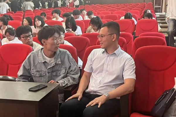 榜样引领|必赢242net官网|管理学院|无惧风雨，砥砺前行——优秀校友交流会（四）