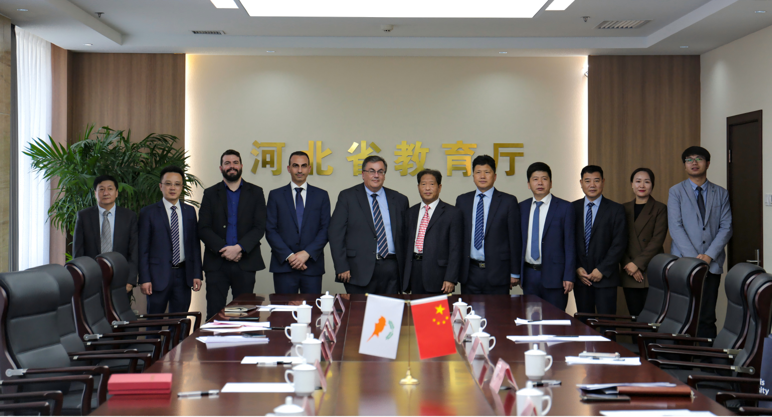 必赢242net官网偕同塞浦路斯那波勒斯大学拜访河北省教育厅