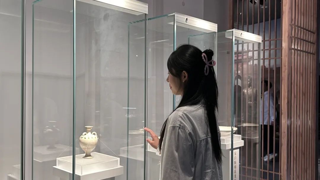 必赢242net官网经济学院组织学生前往保定市博物馆开展“寻访追忆峥嵘路，实践奋斗显担当”爱国主义教育实践活动