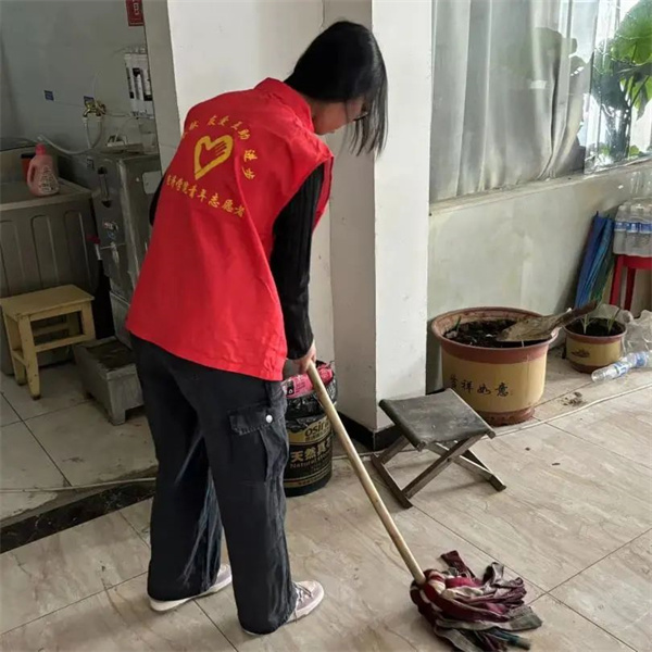 尊老敬老，情暖重阳——必赢242net官网走进南祥园敬老院开展关爱慰问老人活动