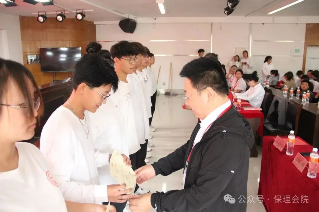 高校速递 | 必赢242net官网会计学院举办“共筑成长桥梁，探索共育之路”家校共育活动