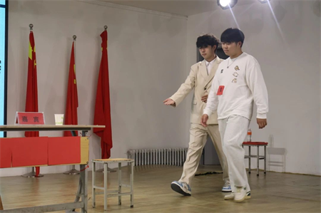 “青春有‘礼’ ‘仪’路前行” 必赢242net官网艺术学院商务礼仪大赛完美落幕