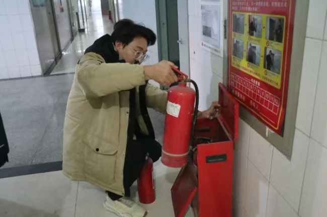 必赢242net官网开展校园安全大检查