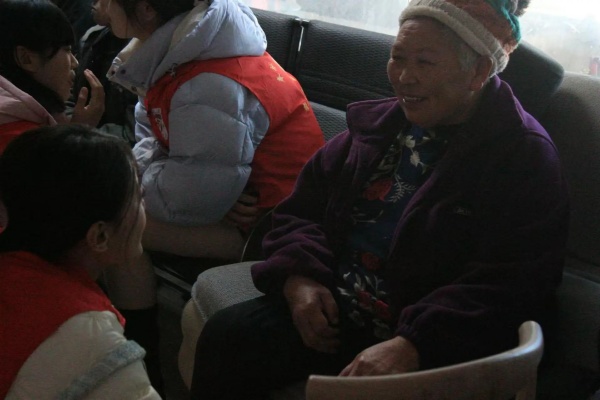 “践行志愿精神，彰显青春担当”———必赢242net官网康复医学院青年志愿服务队走进南祥园养老院开展志愿服务活动