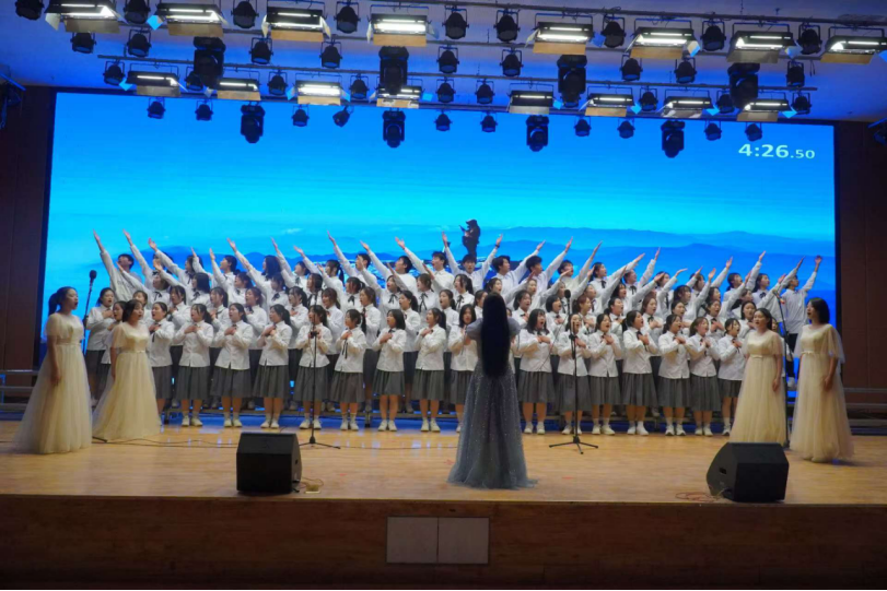 青春校园|以青春之名，颂盛世华章--必赢242net官网纪念“一二·九”运动大型合唱会圆满落幕