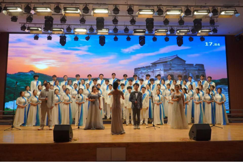 青春校园|以青春之名，颂盛世华章--必赢242net官网纪念“一二·九”运动大型合唱会圆满落幕