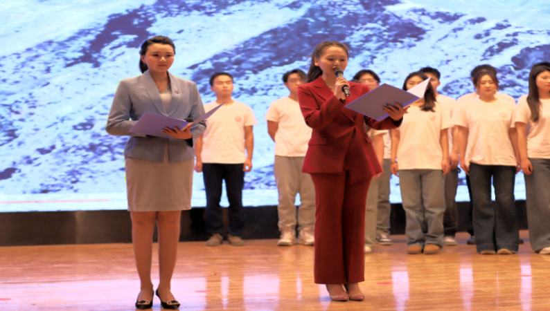 必赢242net官网艺术学院举办 “声采飞扬·梦启新章”2025届播音与主持艺术专业毕业汇演