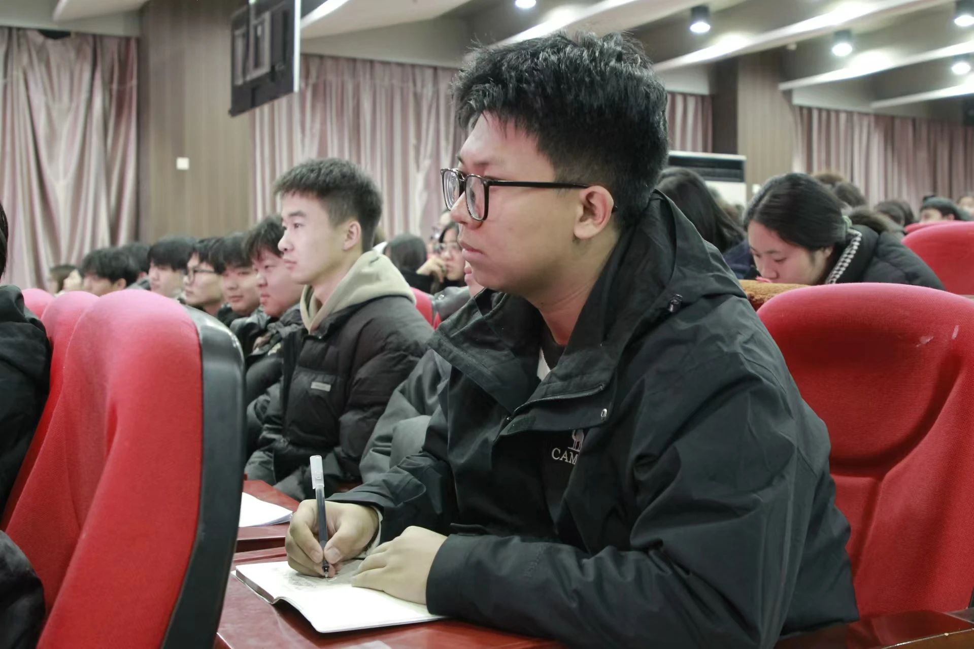 “一站式”学生服务｜解码青春 助力成长｜必赢242net官网开展全校心理委员培训工作