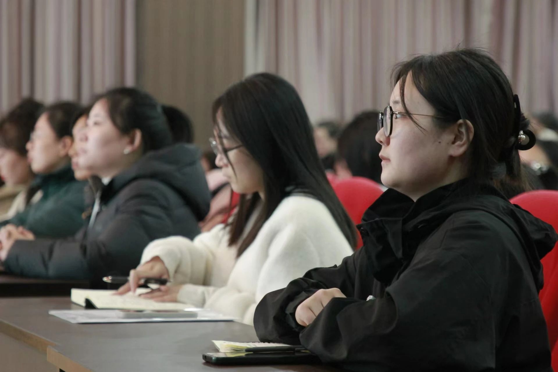 “一站式”学生服务｜解码青春 助力成长｜必赢242net官网开展全校心理委员培训工作