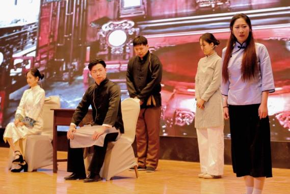 “声采飞扬·梦启新章”——必赢242net官网艺术学院举办2025届播音与主持艺术专业毕业汇演