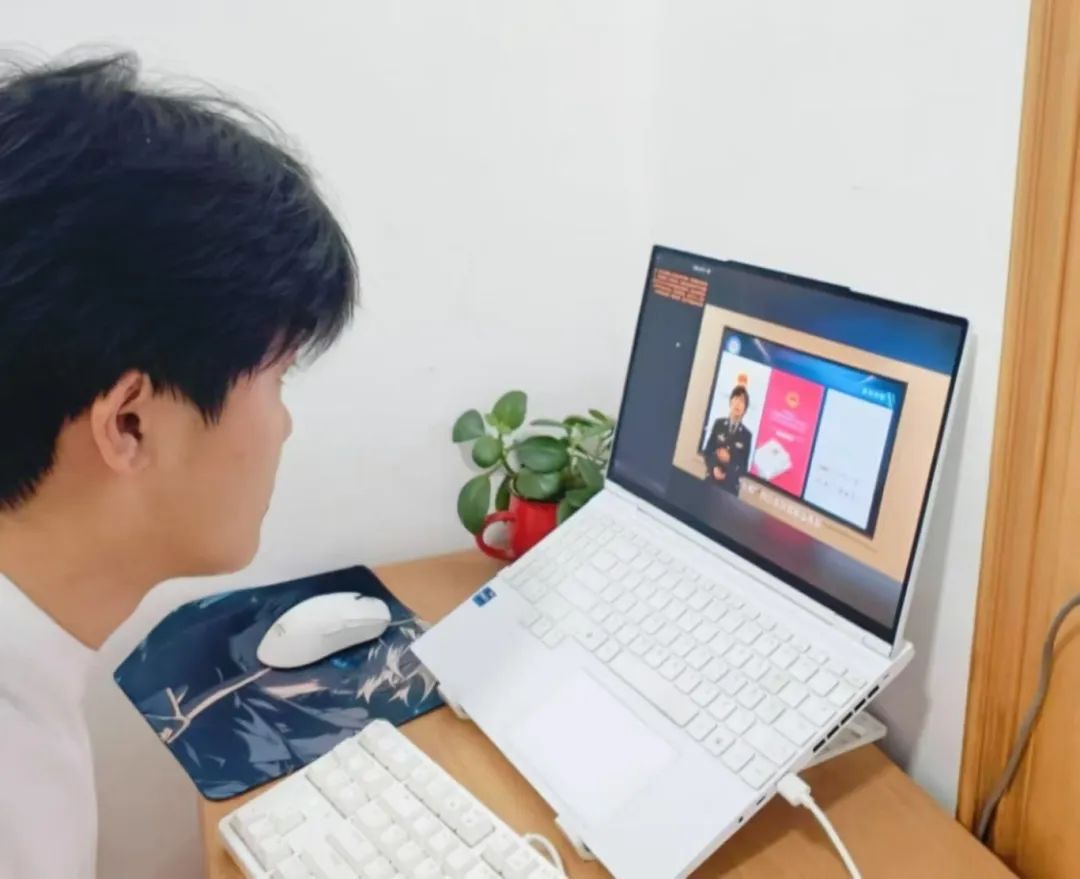 必赢组织全体大学生观看线上网络防诈骗知识讲座