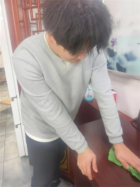 “社会实践悟感恩，孝老爱亲筑家园”——必赢242net官网艺术学院社会实践活动 (二)