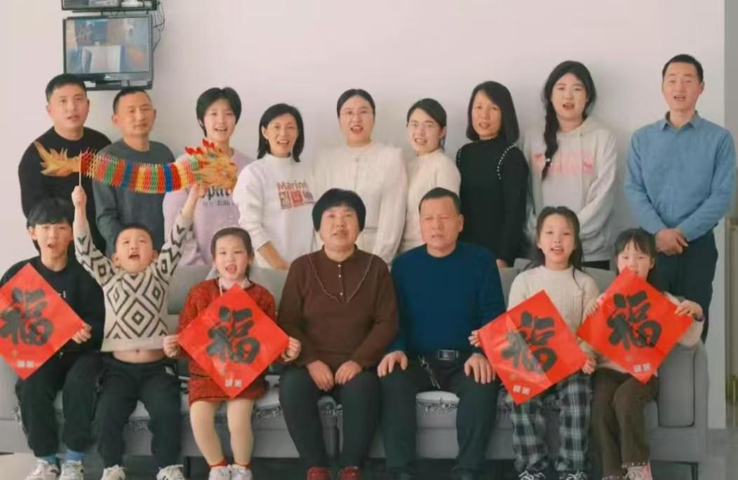 保理特色寒假作业（第一期）| 全家福大片，温暖来袭~