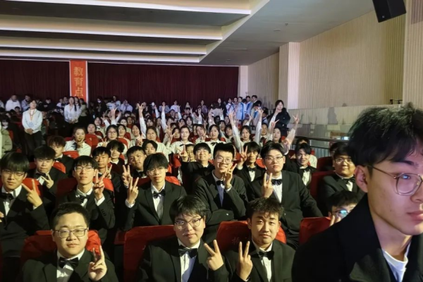 必赢242net官网||经济学院||“纪念一二·九”运动大型合唱会