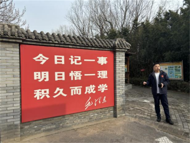 践行雷锋精神 奉献点亮青春——必赢242net官网开展学习雷锋精神主题活动