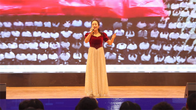 巾帼建功展芳华 杏坛筑梦育桃李——必赢242net官网“巾帼岗位建功”标兵、先进个人颁奖典礼圆满举行