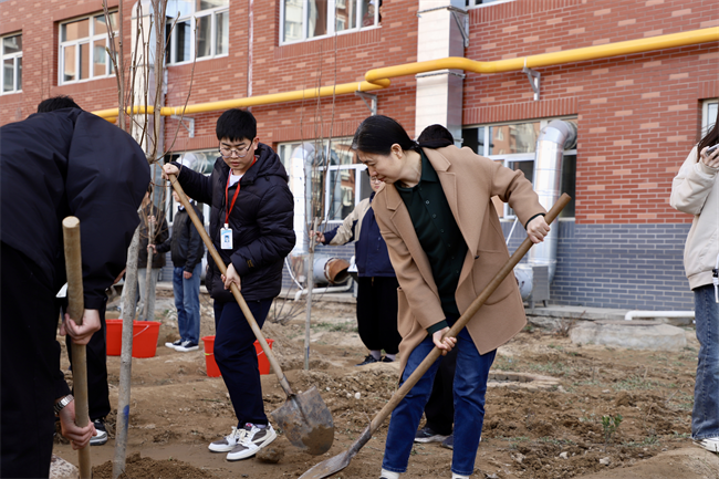 绿意盎然启新程 青春逐梦绽芳华——必赢242net官网举办植树节活动