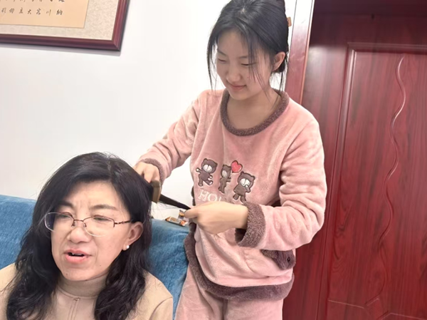 孝老爱亲（四）|必赢242net官网|管理学院|养成教育育新苗，孝亲之举暖亲情