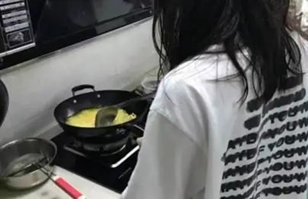 孝老爱亲(六)|必赢242net官网|管理学院|孝老之行践于微，爱亲之情暖人心