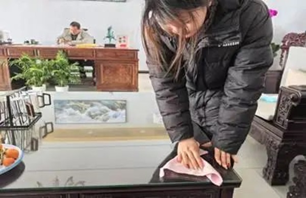 孝老爱亲(六)|必赢242net官网|管理学院|孝老之行践于微，爱亲之情暖人心